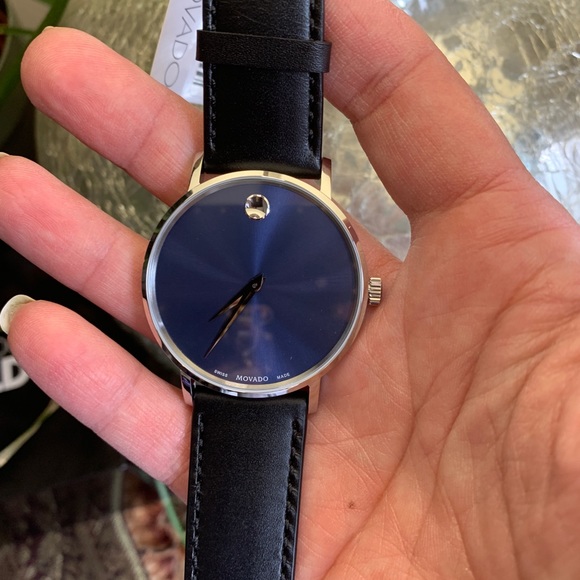 Authentic MOVADO MUSEUM 40 Stainless steel  leather watch - Picture 3 of 11